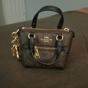 Coach Mini Gallery Tote Bag Charm Signature Canvas Keyfob Coin Purse